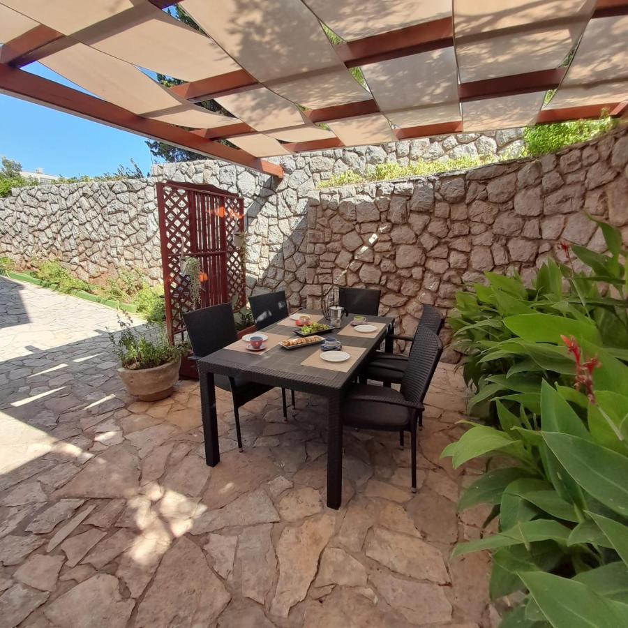 2-Bedroom Apartment 300M From Beach In Punat Eksteriør billede