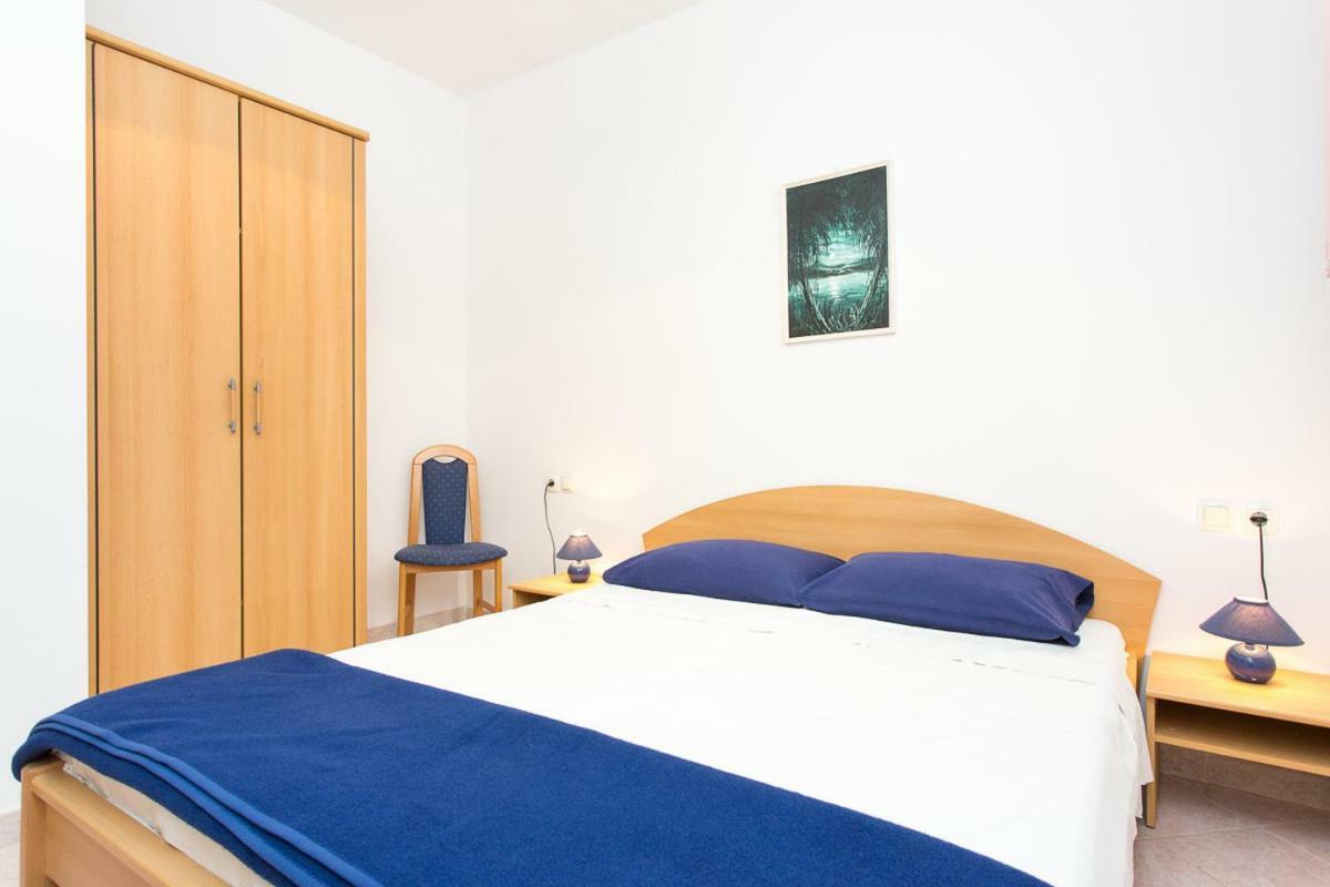 2-Bedroom Apartment 300M From Beach In Punat Eksteriør billede