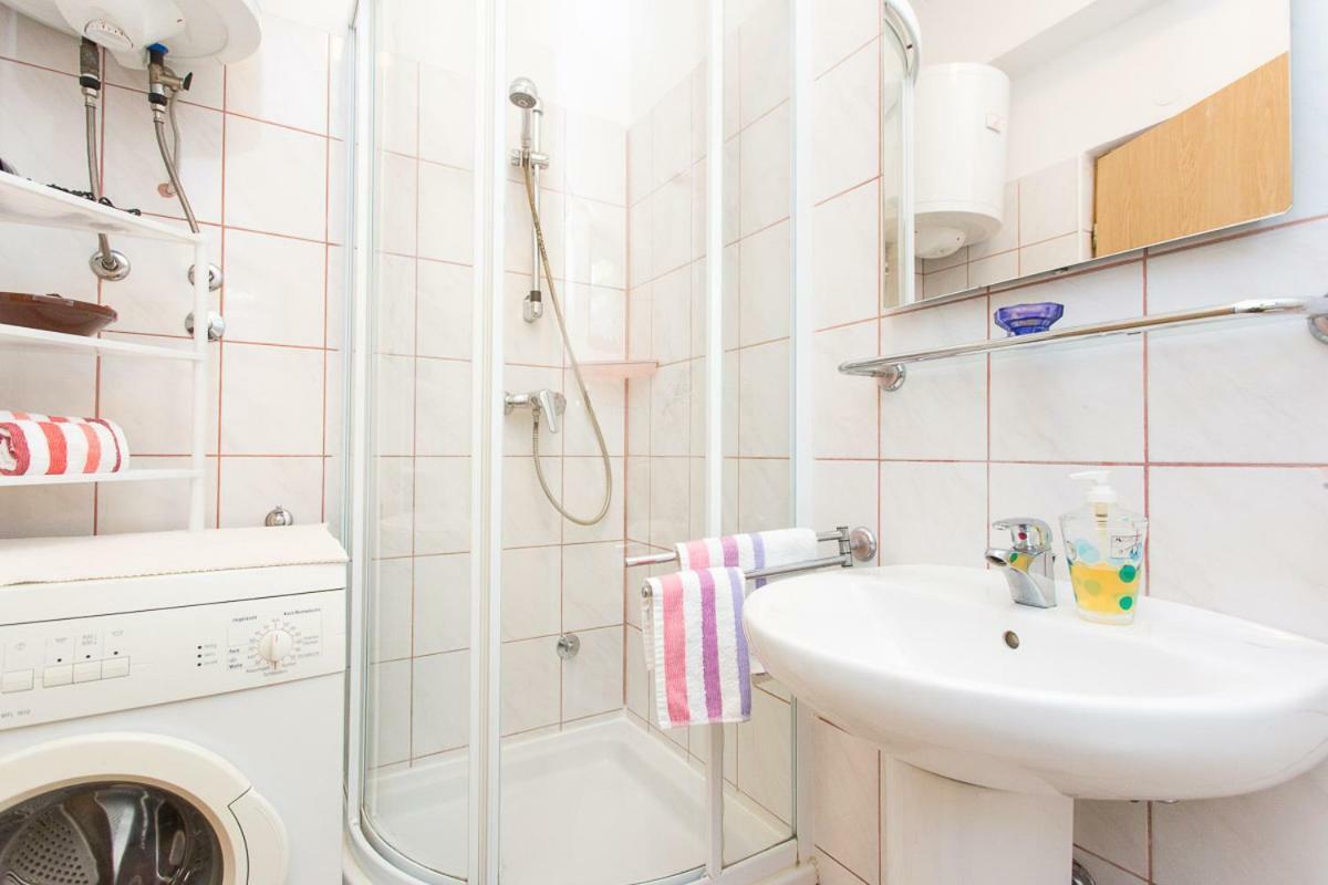 2-Bedroom Apartment 300M From Beach In Punat Eksteriør billede